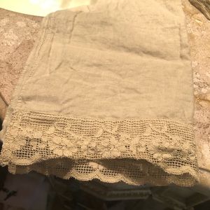 Bella Notte linens hand towel ( 1)